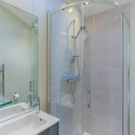 Angrove Country Park