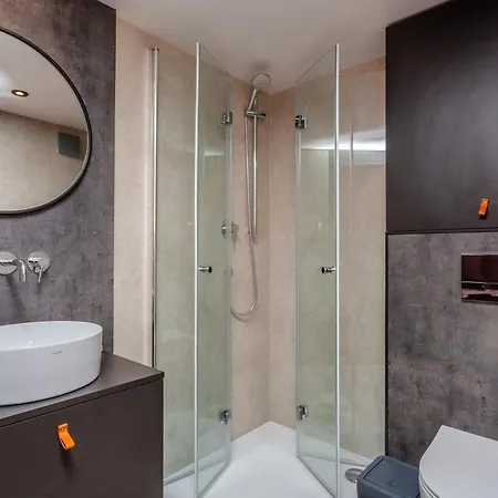 Angrove Country Park 假日公园 斯托克斯利