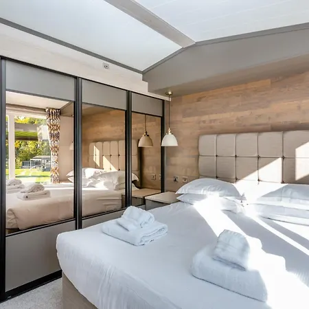 Angrove Country Park *