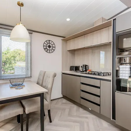 منتزه العطل Angrove Country Park ستوكيسلي