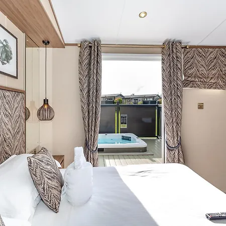 假日公园 Angrove Country Park